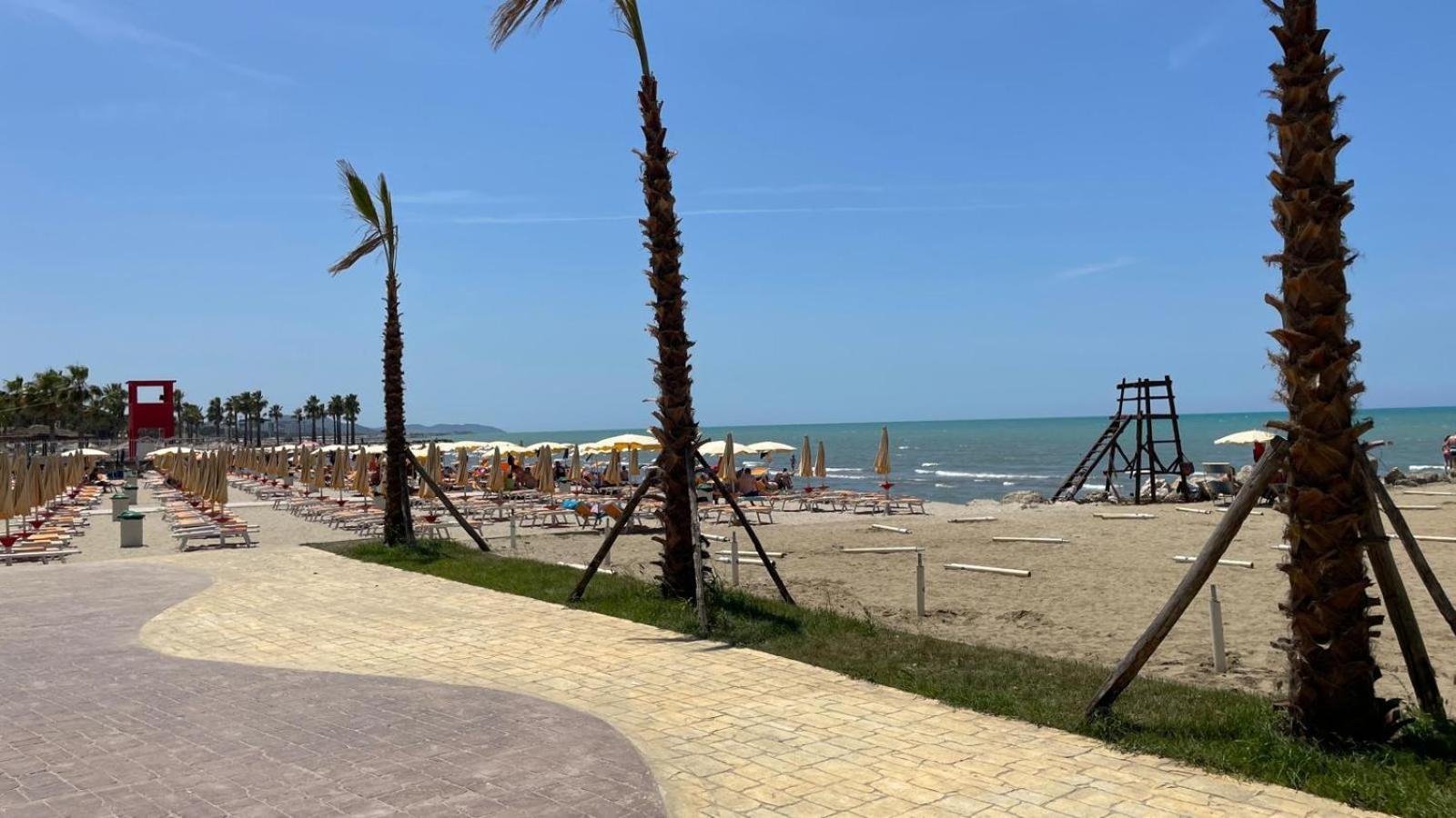 Family Beach 100 Square Metres Apartment Golem  Ngoại thất bức ảnh